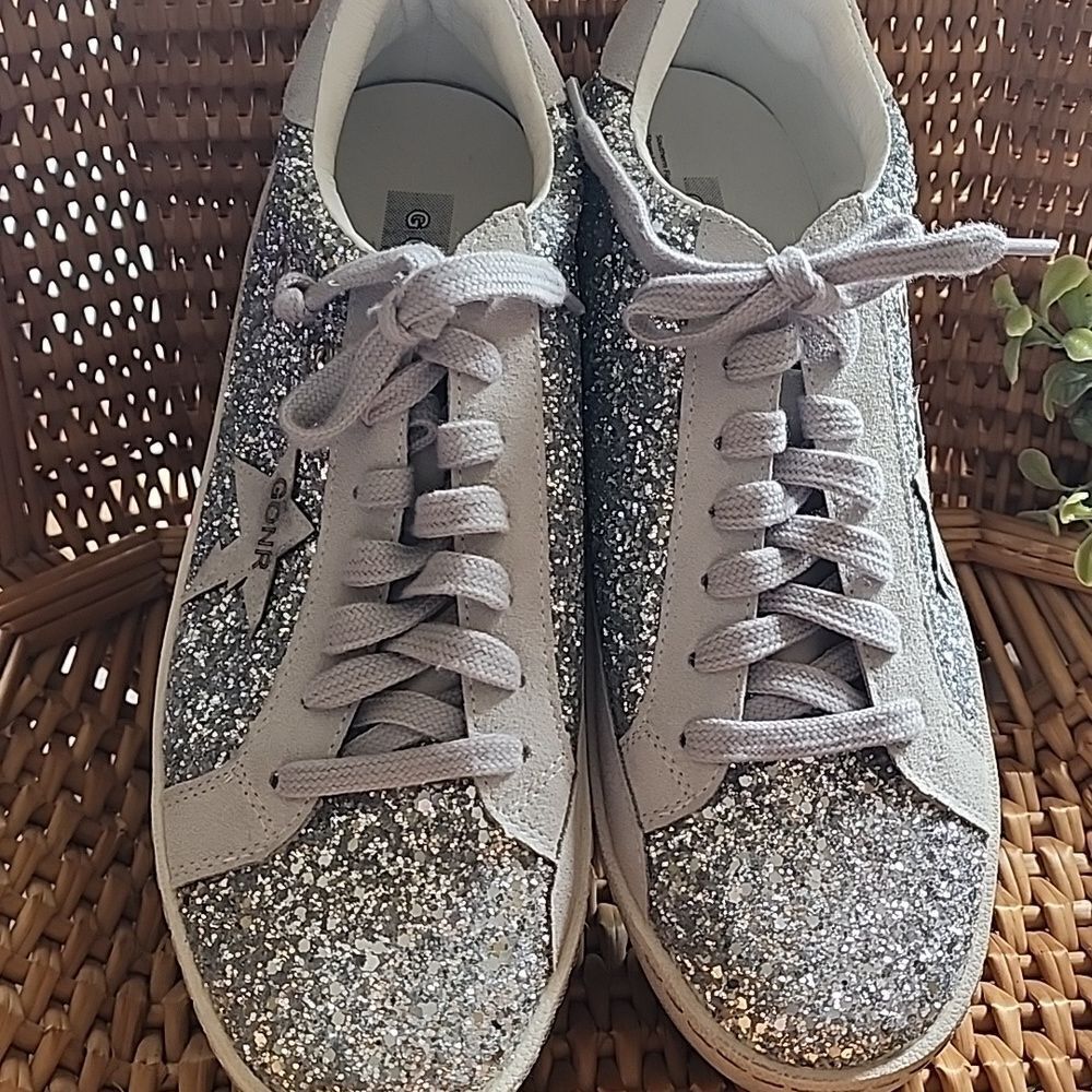 Shimmery Silver Glitter Sparkle Distressed GONR Tennis Shoes Sneakers Size 9